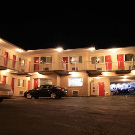 Lake City Motel Dartmouth Exterior photo