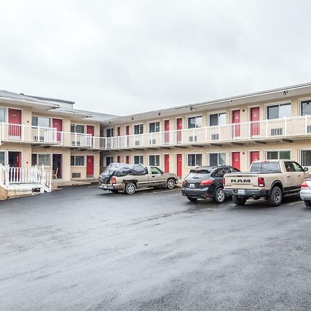 Lake City Motel Dartmouth Exterior photo